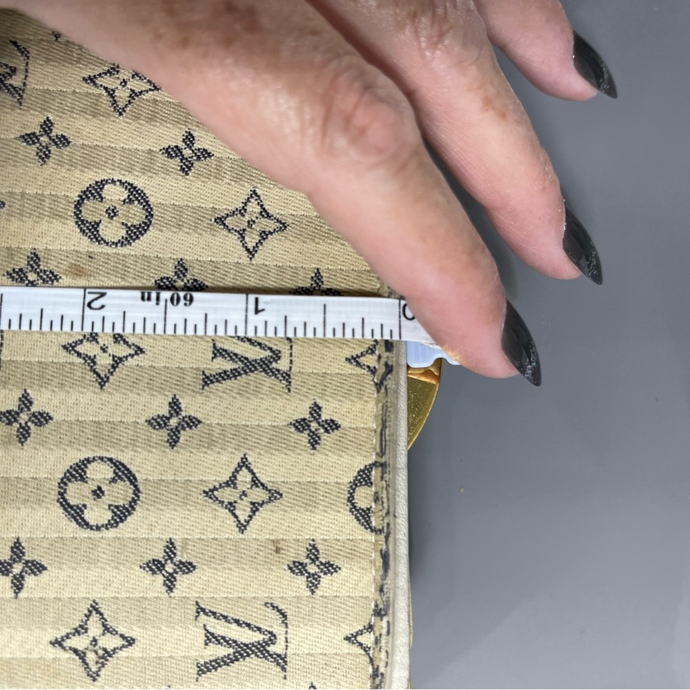 Louis Vuitton MiniLin canvas wallet - Picture 8 of 8